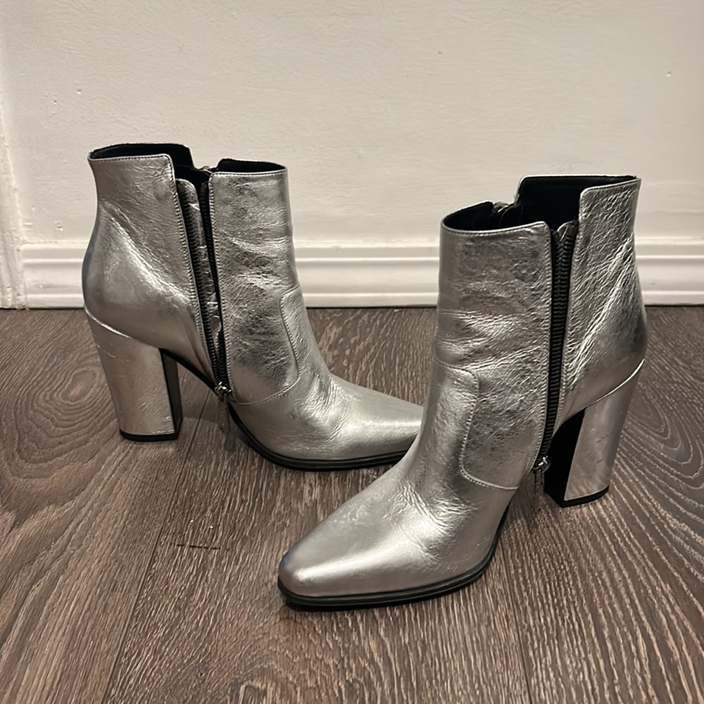 Balmain Paris silver ankle booties 37